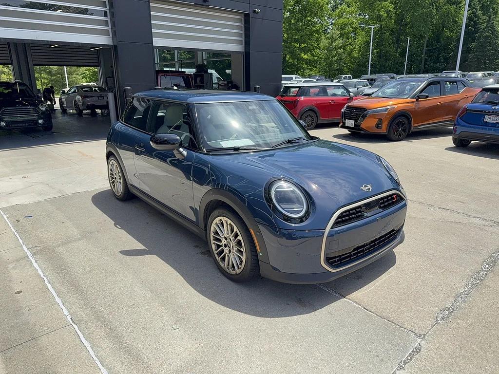 mini hardtop 2 door 2025 WMW23GD01S2W76304 image mini hardtop 2 door 2025 WMW23GD01S2W76304 image